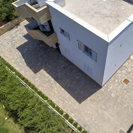 Villa 3D By The Sea With Pool And Included Breakfast Kastela Exterior photo