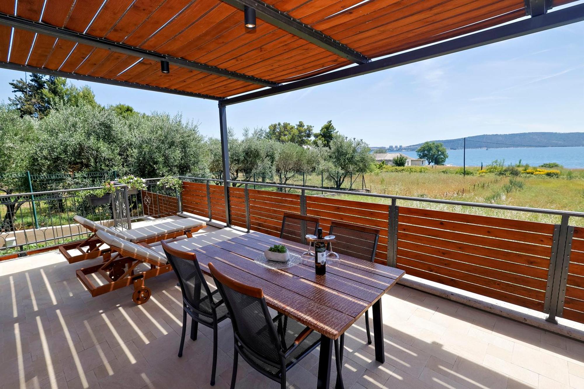 3d By The Sea With Pool And Included Breakfast
