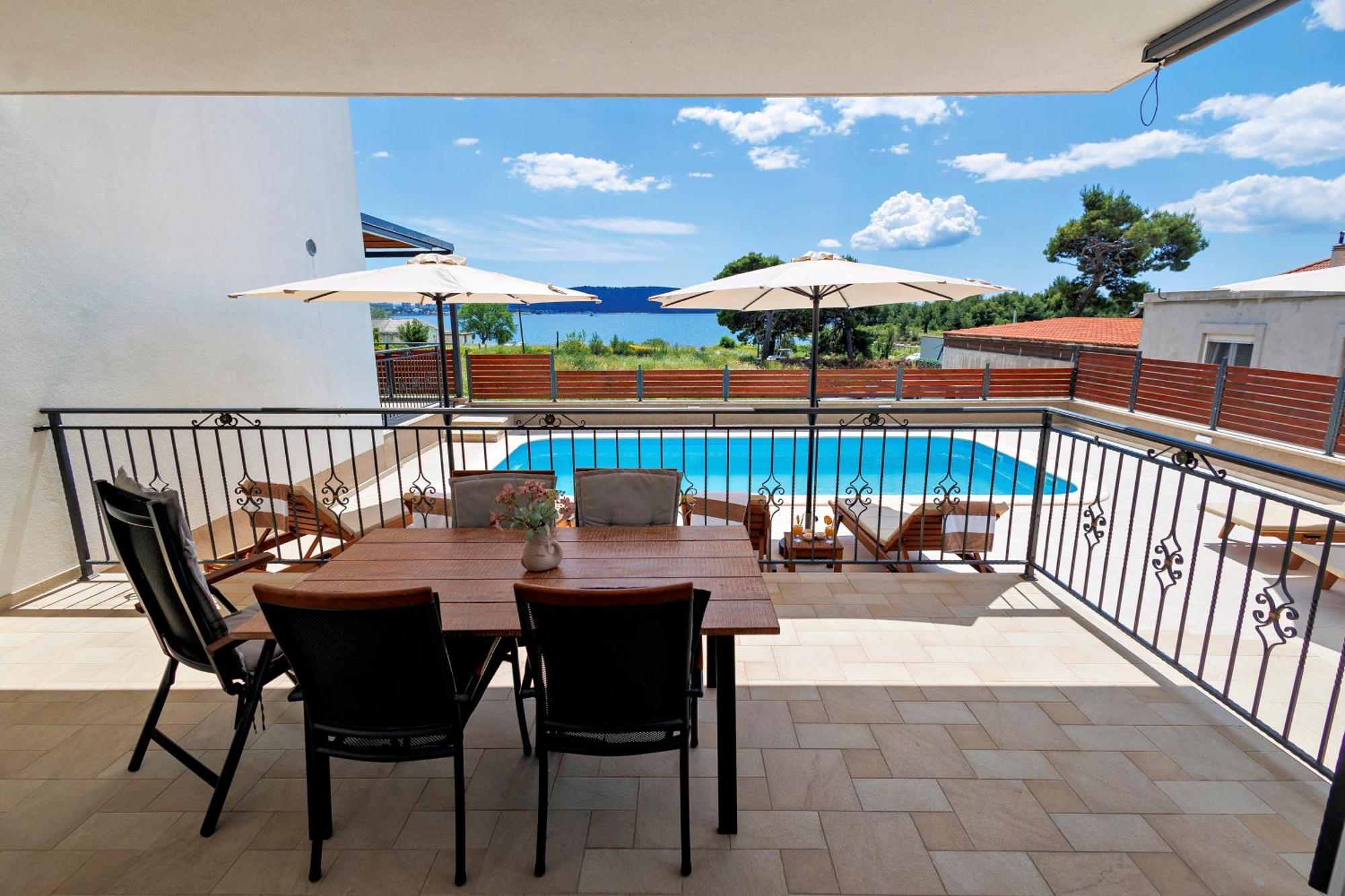 3d By The Sea With Pool And Included Breakfast * Kaštela