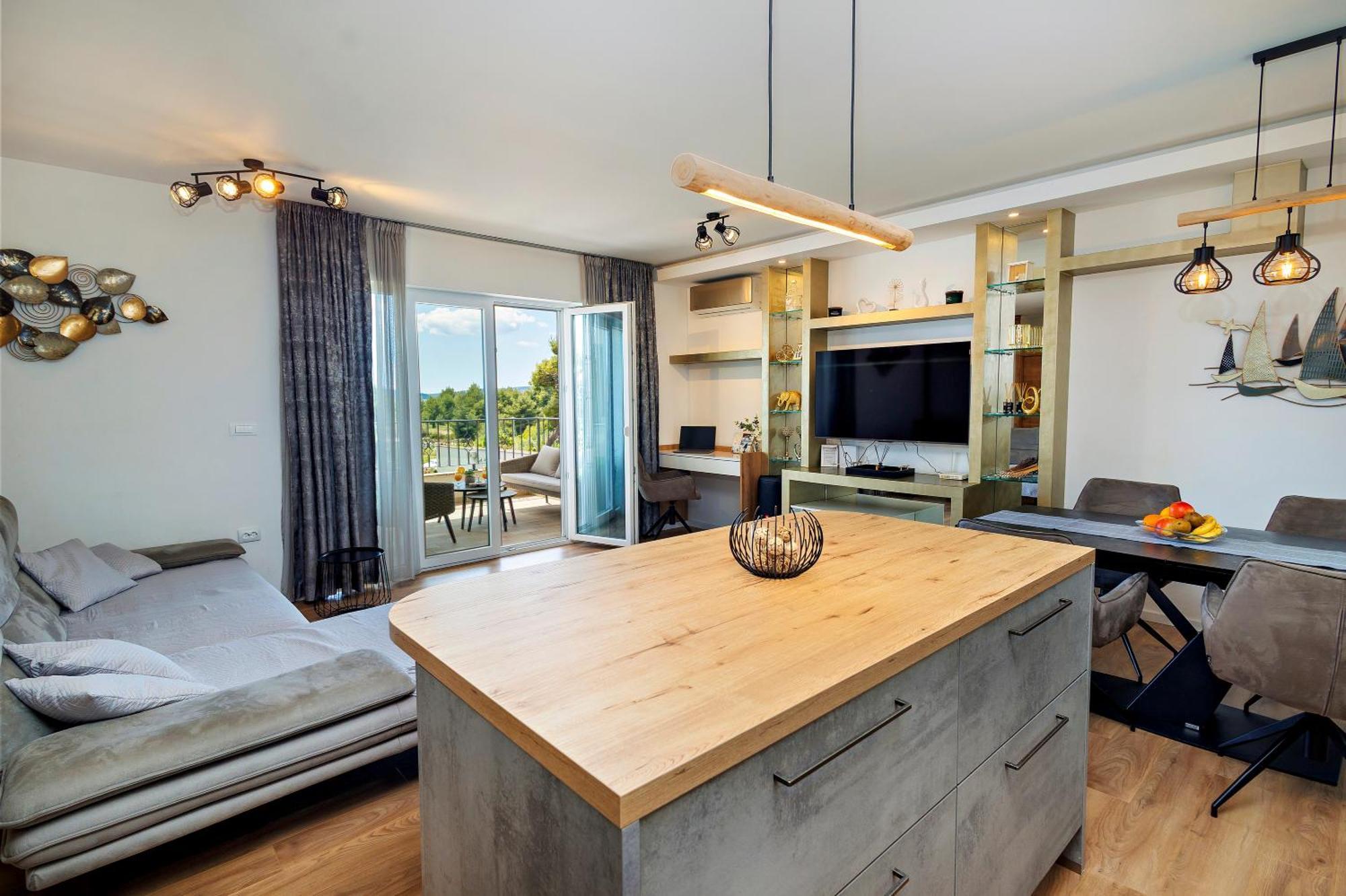 3d By The Sea With Pool And Included Breakfast