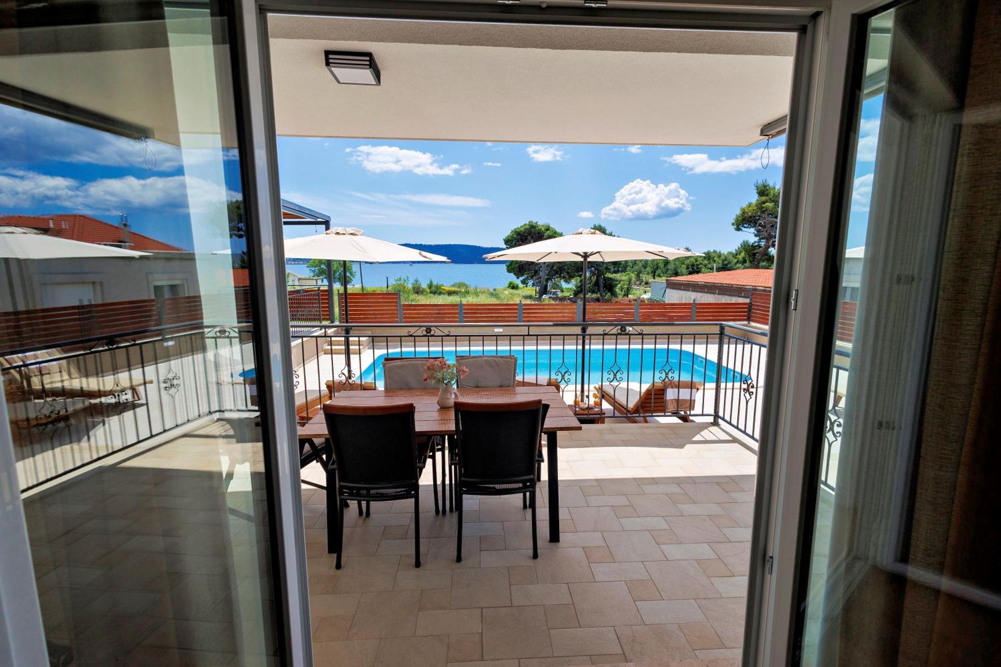 3d By The Sea With Pool And Included Breakfast Apartmán Kaštela